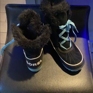 Sorel youth winter boots size 3